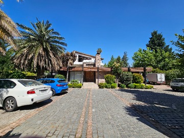 Casa en venta en Camino Mirasol 1485, Las Condes - 5 dormitorios, 7 baños