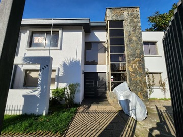 Casa en venta en Calican oriente 2400, San Pedro de la Paz - 4 dormitorios, 4 baños