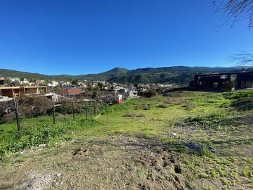 Sitio en venta en Av Pie Andino / Paseo Los Bravos, Lo Barnechea