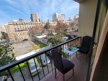 Departamento en venta en Zenteno 390, Santiago - 4 dormitorios, 2 baños