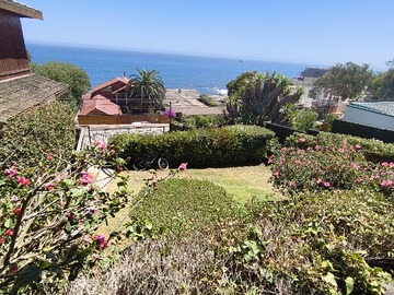 Casa en venta en Sta. Elena, Concón - 7 dormitorios, 4 baños