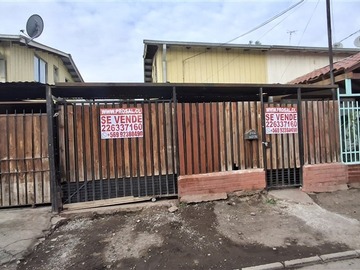 Casa en venta en Pasaje La Tirana 2516, Colina - 2 dormitorios, 1 baño