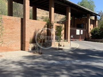 Sitio en venta en Av Chicureo con Calle Los Algarrobos, Colina