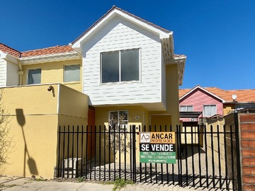 Casa en venta en Pje. Cerro Chapulul Sur 2 02332, Puente Alto - 3 dormitorios, 2 baños