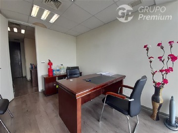 Oficina en venta en Excelente oficina en venta estacion central, Estación Central - 1 dormitorio, 1 baño