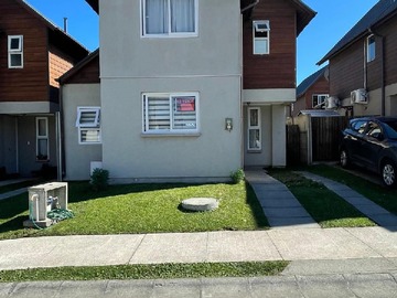 Casa en venta en Avenida Octavio Jara Wolff, Los Ángeles, Región del Biobío 4440000, Chile, Los Ángeles - 3 dormitorios, 2 baños