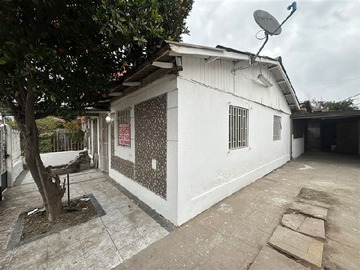 Casa en venta en Pasaje Ocho 5714 Quinta Normal, Quinta Normal - 3 dormitorios, 1 baño