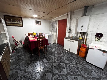 Casa en venta en Casa 2 Dorm, 1 Baño, 2 Estacionam, Tocornal (63951), Puente Alto - 2 dormitorios, 1 baño
