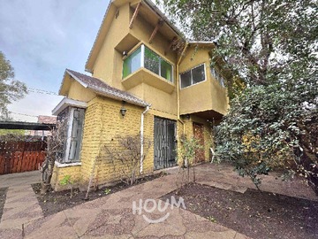 Casa en arriendo mensual en Pachica, Las Condes - 4 dormitorios, 2 baños