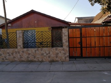 Casa en arriendo mensual en 4 drmitorios 2 baños genaro prieto/las parcelas estacion central, Estación Central - 4 dormitorios, 2 baños