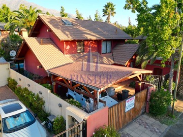 Casa en venta en Condominio Casagrande, Peñalolén - 4 dormitorios, 3 baños