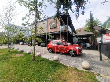 Local Comercial en arriendo mensual en Geronimo de Alderete 1070, Vitacura - 1 baño