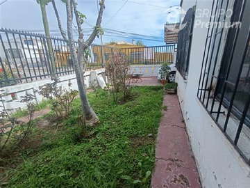 Casa en venta en Encantadora casa esquina, en exclusivo sector de la serena 3D1B y estacionamiento a pasos del centro., La Serena - 3 dormitorios, 1 baño