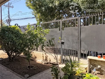 Oficina en venta en San Nicolás / Montreal, San Miguel - 4 dormitorios, 2 baños