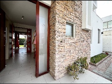 Casa en venta en Colegio Dunalastair, Colina - 3 dormitorios, 3 baños