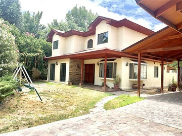 Casa en venta en Centro de la ciudad / Excelente ubicación / 5D 3B, Los Andes - 5 dormitorios, 4 baños
