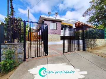 Casa en venta en Los Pescadores Oriente 150, Algarrobo, Región de Valparaíso 2710000, Chile, Algarrobo - 5 dormitorios, 3 baños