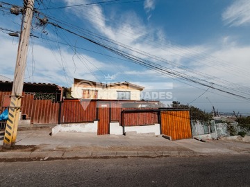 Casa en venta en cerro cenicero, Antofagasta - 6 dormitorios, 2 baños