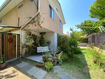 Casa en venta en imperdible oportunidad (122419), Macul - 6 dormitorios, 3 baños