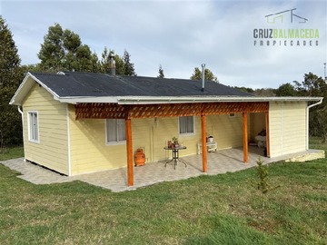 Casa en venta en Cabaña en terreno de 9.388 m2 - Chinquihue Alto, Puerto Montt - 2 dormitorios, 1 baño