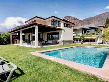 Casa en venta en Colegio padre hurtado y juanita de los andes, Las Condes - 4 dormitorios, 5 baños