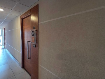 Oficina en venta en Espacio Luminoso Perfecto para Tu Empresa (161073), La Reina - 1 dormitorio, 1 baño