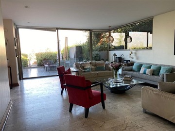 Casa en venta en El Golf de Manquehue/ Camino Real, Lo Barnechea - 6 dormitorios, 6 baños