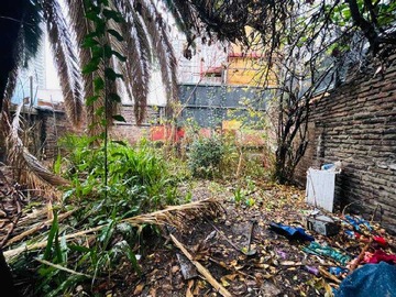 Casa en venta en Casa para Remodelar en Estación Central (127727), Estación Central - 4 dormitorios, 2 baños