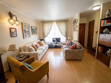 Casa en venta en echeñique 5499, Ñuñoa - 3 dormitorios, 2 baños