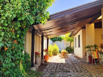 Casa en venta en Brasilia 1200, Vitacura, Vitacura - 3 dormitorios, 2 baños