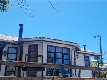Casa en venta en calle ladrilleros, Quellón - 3 dormitorios, 1 baño