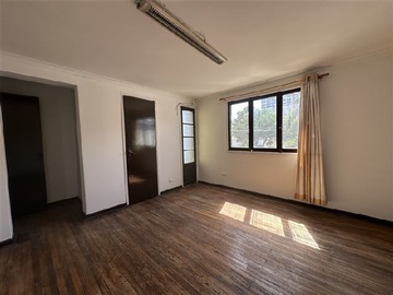 Casa en venta en Portugal /Maule, Santiago - 4 dormitorios, 2 baños