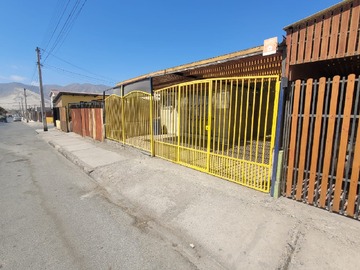 Casa en arriendo mensual en Arriendo Casa Amoblada Chañaral - 3 dormitorios, 1 baño