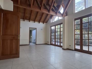 Casa en arriendo mensual en avenida el bosque 3846, Providencia - 4 dormitorios, 3 baños