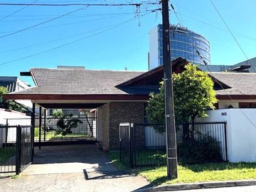 Casa en arriendo mensual en Casa Amplia sector Av Alemania (134964), Temuco - 4 dormitorios, 2 baños