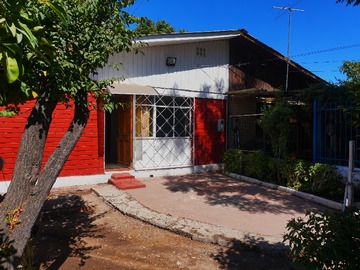 Casa en venta en Augusto D'halmar, San Ramón - 2 dormitorios, 1 baño