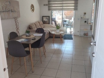 Casa en venta en Av eyzaguirre con Lomas Del Viento, Puente Alto - 3 dormitorios, 1 baño