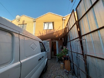 Casa en venta en Casa con veta comercial en av. Padre hurtado, San Bernardo - 3 dormitorios, 2 baños