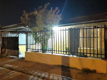 Casa en venta en Quillota, Quillota - 4 dormitorios, 2 baños