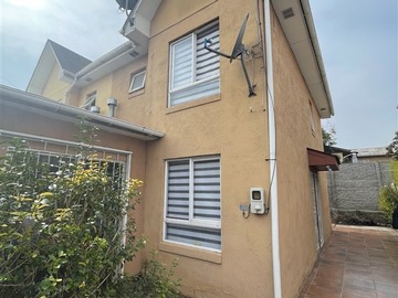 Casa en arriendo mensual en Luis uribe, Buin - 3 dormitorios, 3 baños