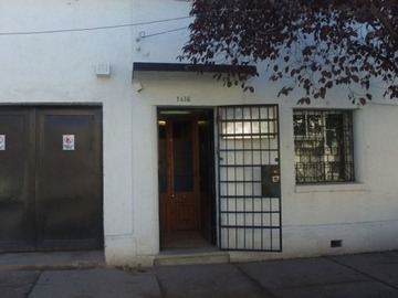 Casa en venta en Amplia Propiedad con Acceso Vehicular - Sector Av. Matta - 4 dormitorios, 2 baños