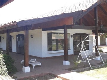 Parcela en venta en Camino Lonquen, Isla de Maipo - 6 dormitorios, 4 baños