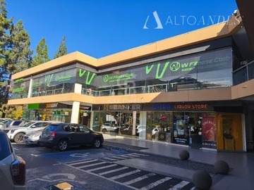 Local Comercial en arriendo mensual en Av. Camino El Alba con Av La plaza, Las Condes - 1 baño