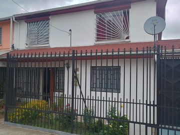 Casa en venta en 17 Oriente, Talca - 5 dormitorios, 2 baños