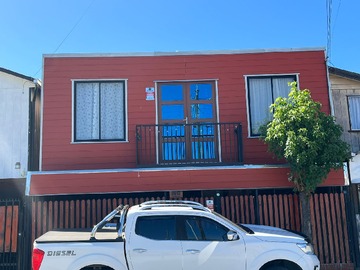 Casa en venta en Violeta parra psj cerrillos, Laja - 5 dormitorios, 2 baños