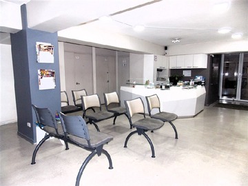 Oficina en venta en Centro médico uc chistus, Las Condes - 3 dormitorios, 1 baño