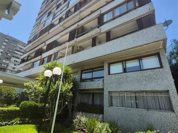 Departamento en arriendo mensual en Metro Francisco Bilbao, Providencia - 3 dormitorios, 2 baños