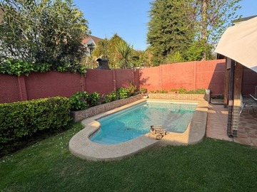 Casa en venta en Cercano metro quilín, Peñalolén - 3 dormitorios, 3 baños