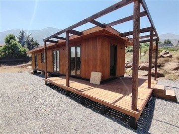 Casa en venta en Arboretum Norte/ Los Troncos, Peñalolén - 3 dormitorios, 2 baños