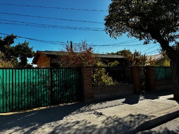 Casa en venta en Av. Constitución, Casablanca - 2 dormitorios, 2 baños